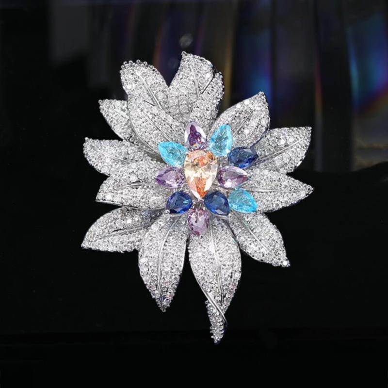Exquisite Luxury Flower Brooches For Women Clothing Coat Party Accessries Gifts