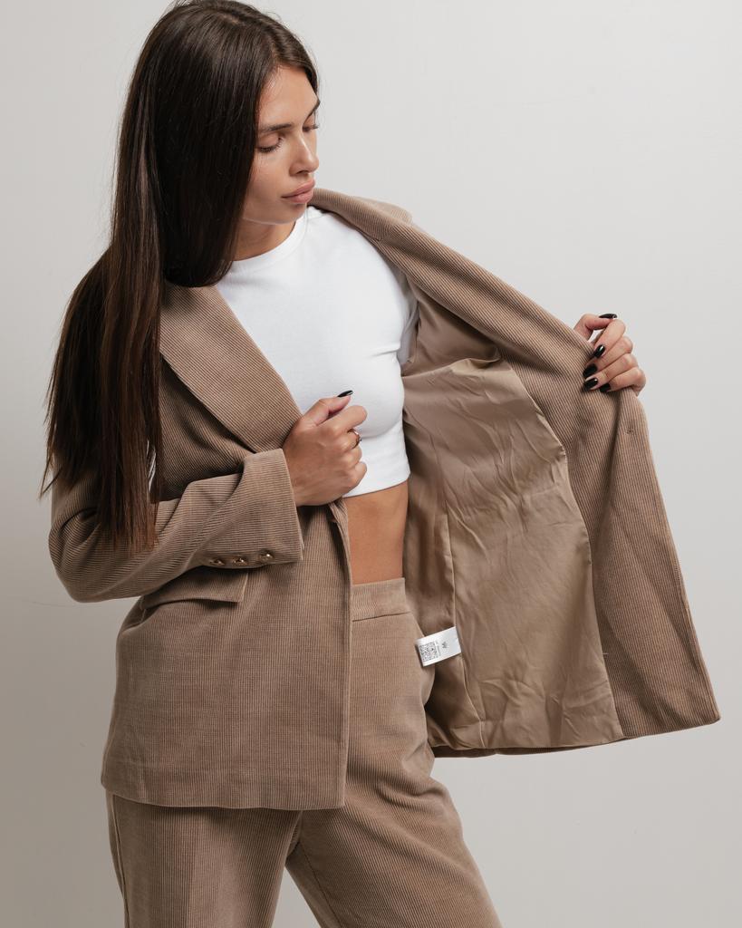 Костюм женский Of White 8046 36 бежевый (пиджак, брюки)