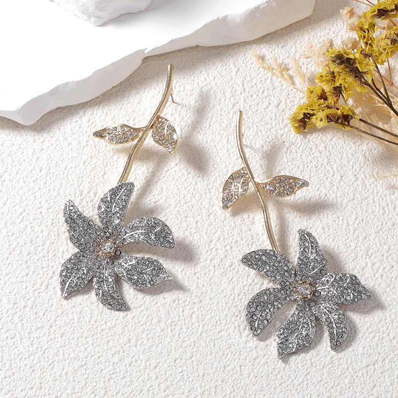 Exaggeration Rhinestone Floral Drop Earrings Women Zircon Long Elegant Exquisite Statement Earrings Party Accessory Holiday Gift