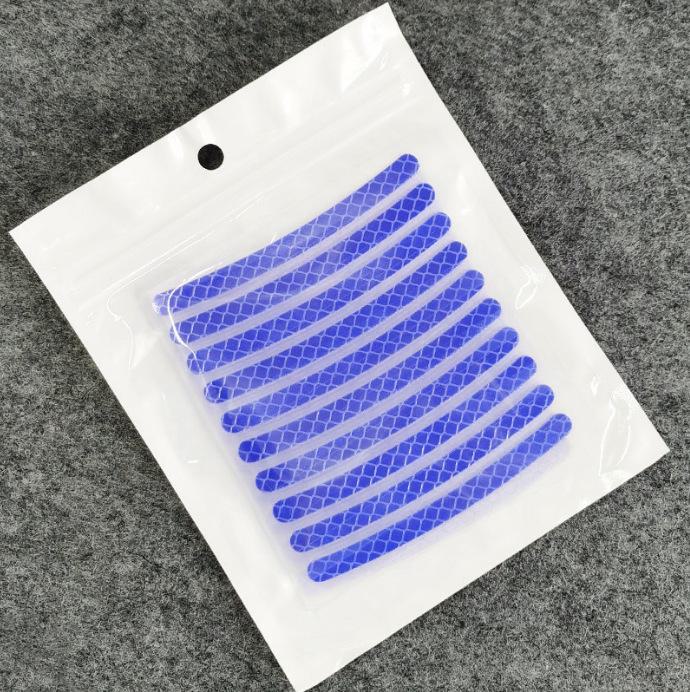 Светоотражающие наклейки на автомобильные и велосипедные шины