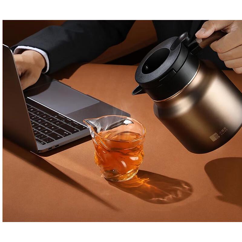 Умный титановый термос-чайник с дисплеем температуры