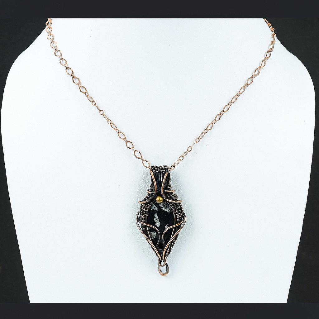 Подвеска в виде хризантемы, подвеска из драгоценного камня, подвеска из медной проволоки, ювелирное изделие в виде хризантемы, подвеска ручной работы, дизайнерская подвеска, подарок для матери