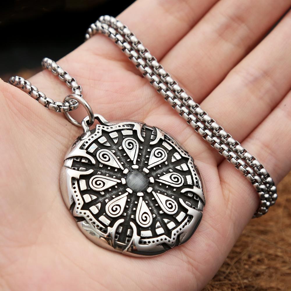 Vintage Nordic Compass Pendant Necklace Stainless Steel Viking Runes Vegvisir Amulet Necklaces for Men Fashion Icelandic Jewelry