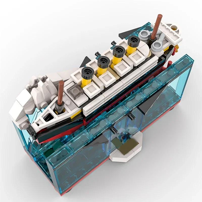Moc Building Blocks Movie Model The Sinking Titanic Technical Bricks DIY Assembly Construction Toys For Childr Holiday Gifts