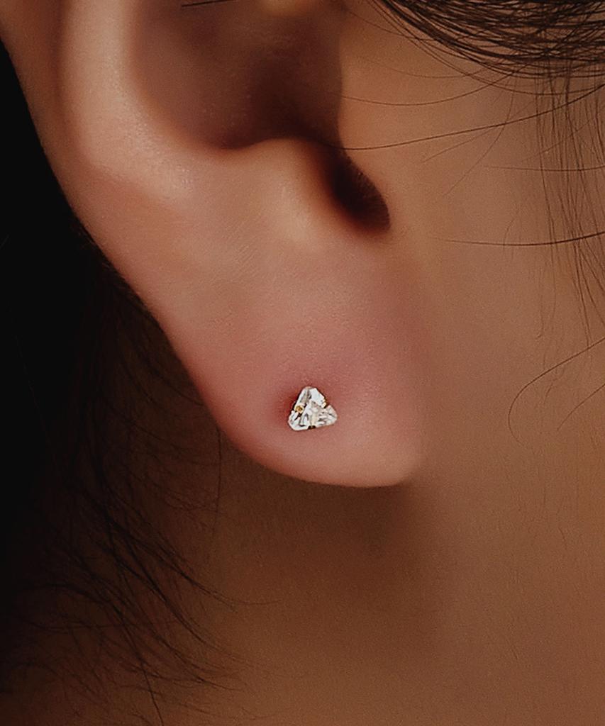 Helene Jewelry Серьги-гвоздики из 14-каратного золота с кубическим цирконием