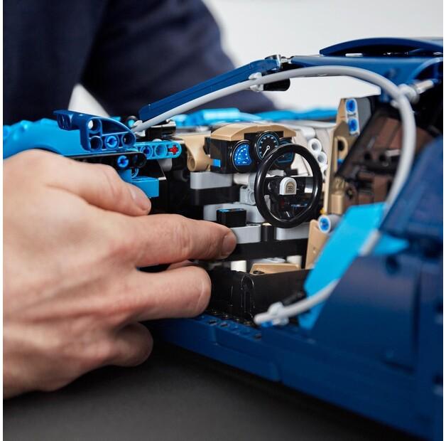 LEGO Technic 42083 Бугатти Чирон