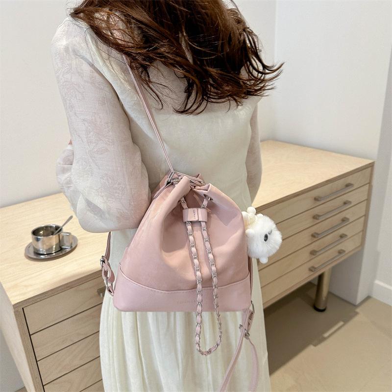 Bucket Bag Women's 2025 New Niche Design Chain Texture Bag Women's Versatile Travel Backpack