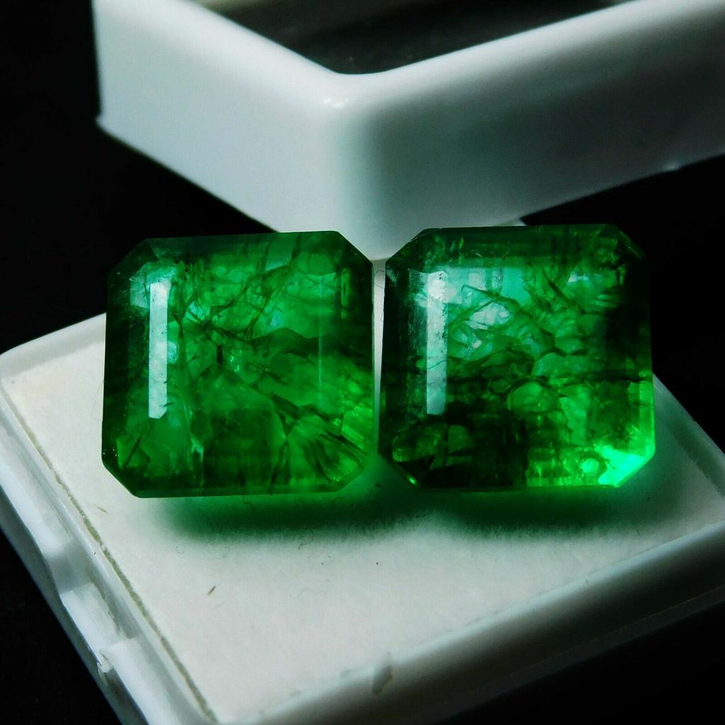 Natural Green Emerald Loose Gemstone Square Cut 18.12 ct Pair for Jewelry Making and Gem Collections