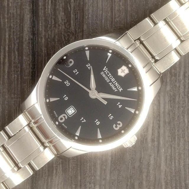 Подержанные часы VICTORINOX [SWISS MADE]