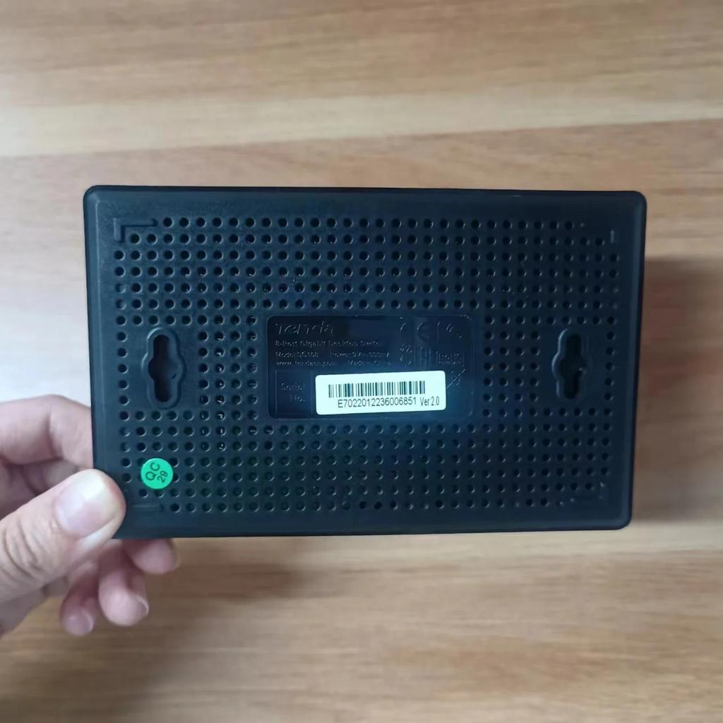 Tenda SG108 100/1000M Настольный сетевой коммутатор 8-портовый Гигабитный настольный коммутатор Коммутатор Ethernet LAN-концентратор Английская коробка