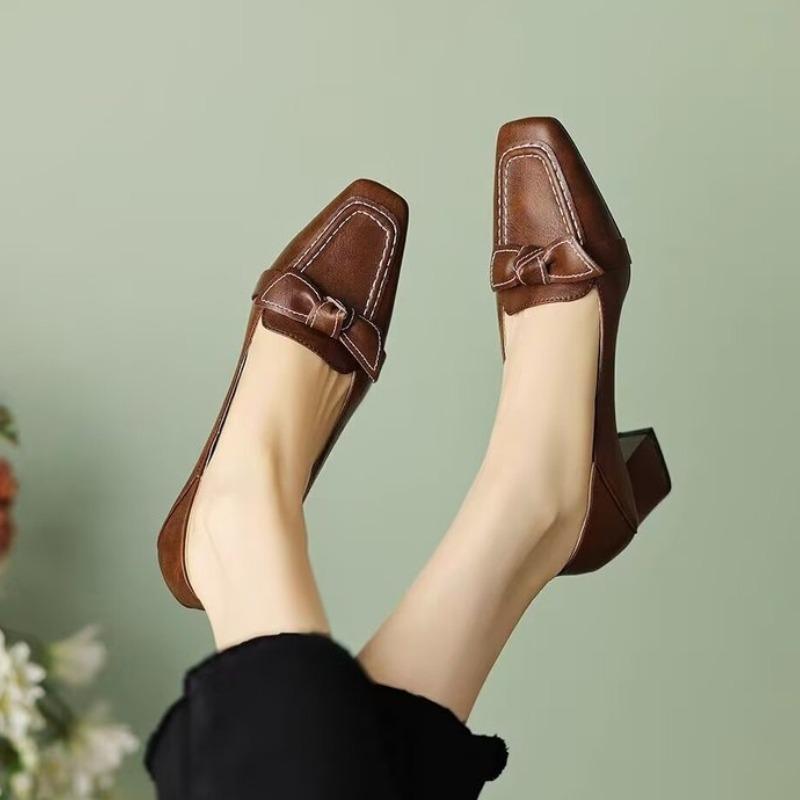 Fashion New Retro Women's Fashion Square Toe High Heels 2025 Spring and Summer Women's Butterfly Decorative Office Girl Mid-heeled Shoes