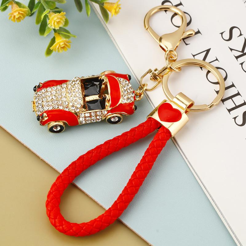 Изысканный креативный брелок для ключей в виде кабриолета для женщин с очаровательным дизайном для подарков