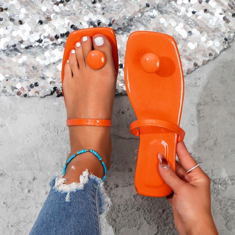 Модные женские тапочки 2024 года, летние босоножки, Т-образные тапочки с защипами на низком каблуке, модные босоножки, однотонная женская обувь