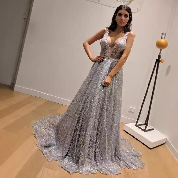 2025 весна и лето новая женская одежда новое платье без рукавов с V-образным вырезом длинное платье