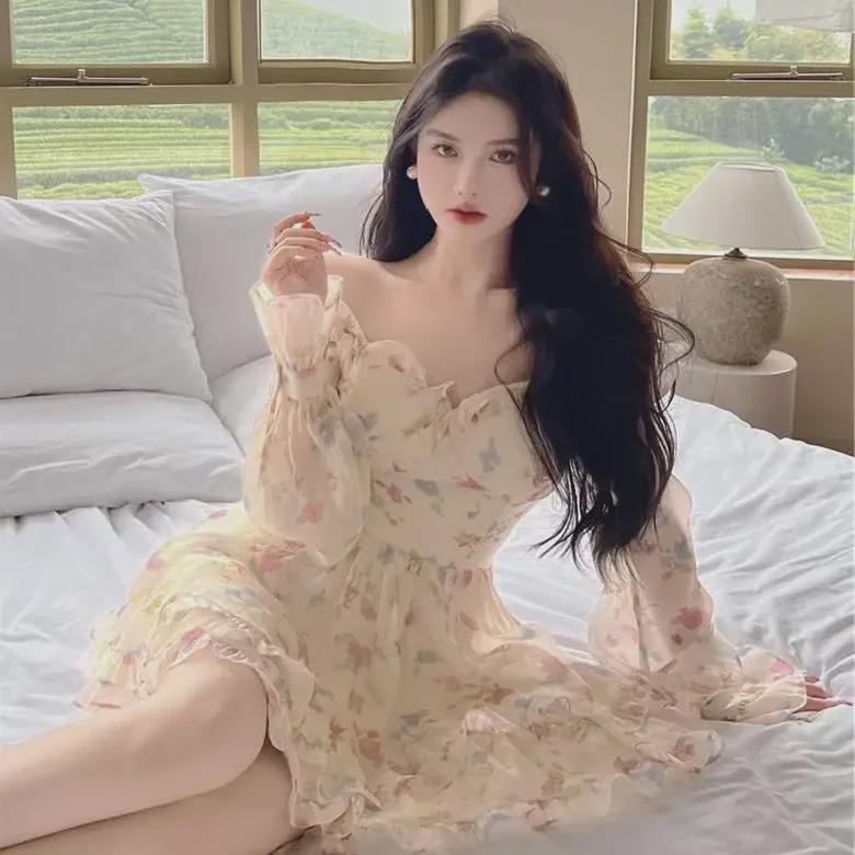 Осеннее нежное чистое цветочное платье с подкладкой на груди и подкладкой