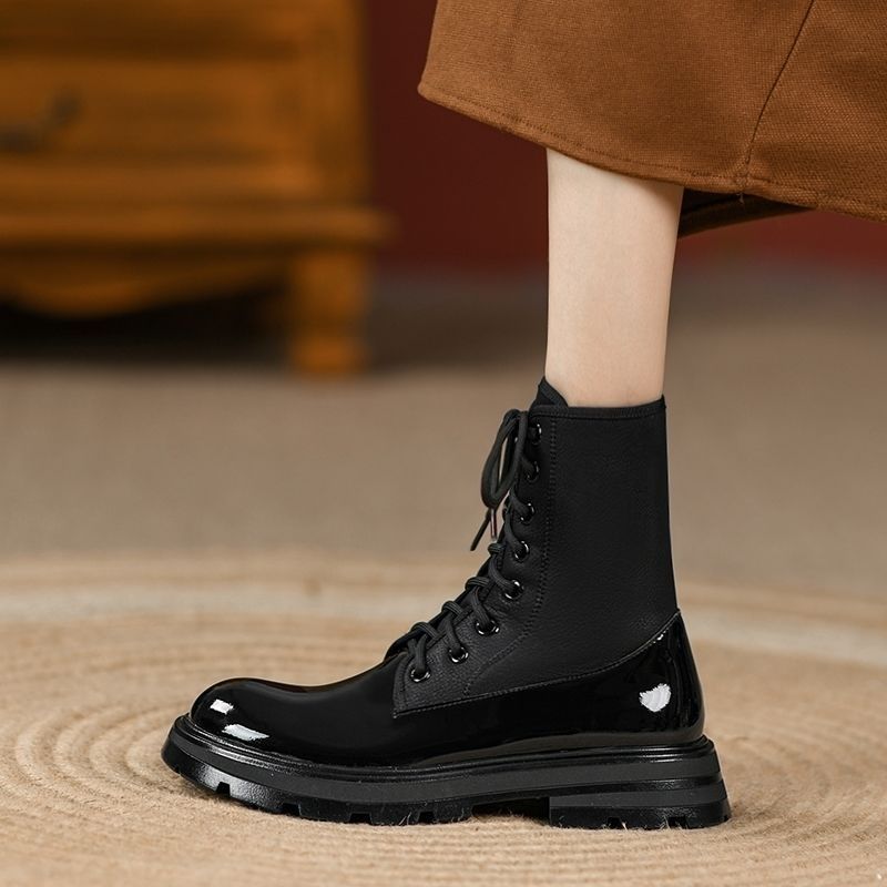 Яркие кожаные ботинки Martin женские осень-зима 2024 новые короткие лакированные ботинки в стиле колледжа яркие узкие ботинки на шнуровке спереди