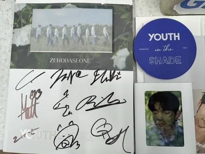 ZEROBASEONE Продают автограф youth в Used