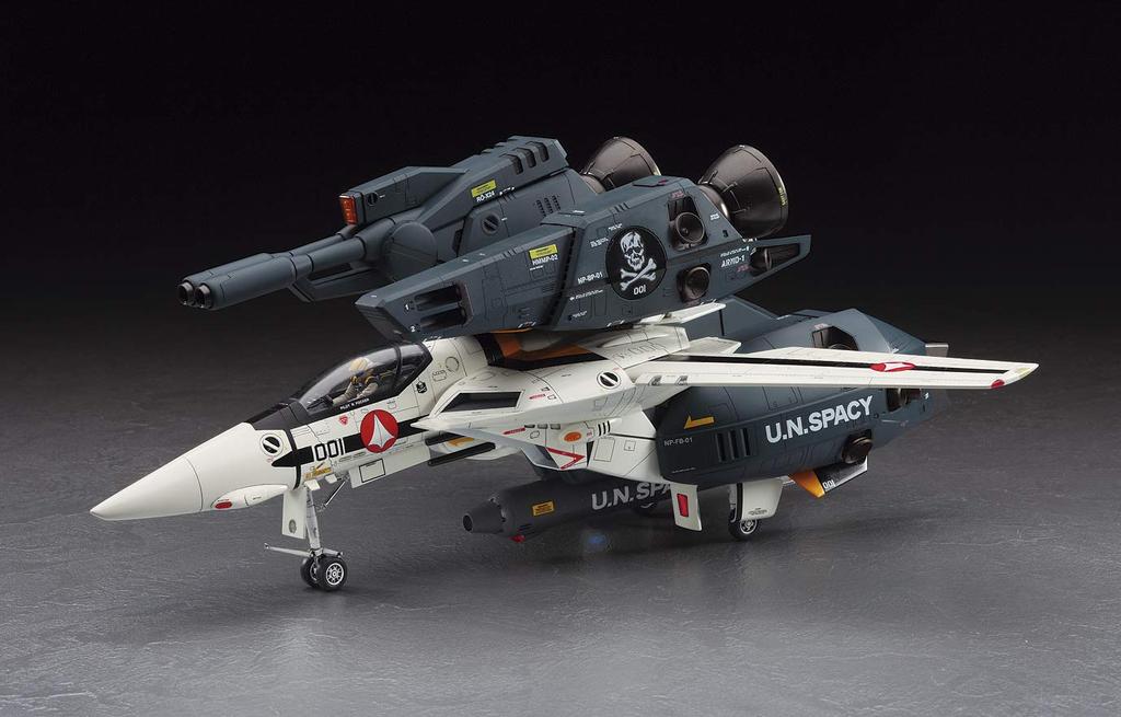Hasegawa Пластиковая модель Super Dimension Fortress Macross Valkyrie Skull Platoon Scale MC03 VF-1S/A Strike/Super 1/48