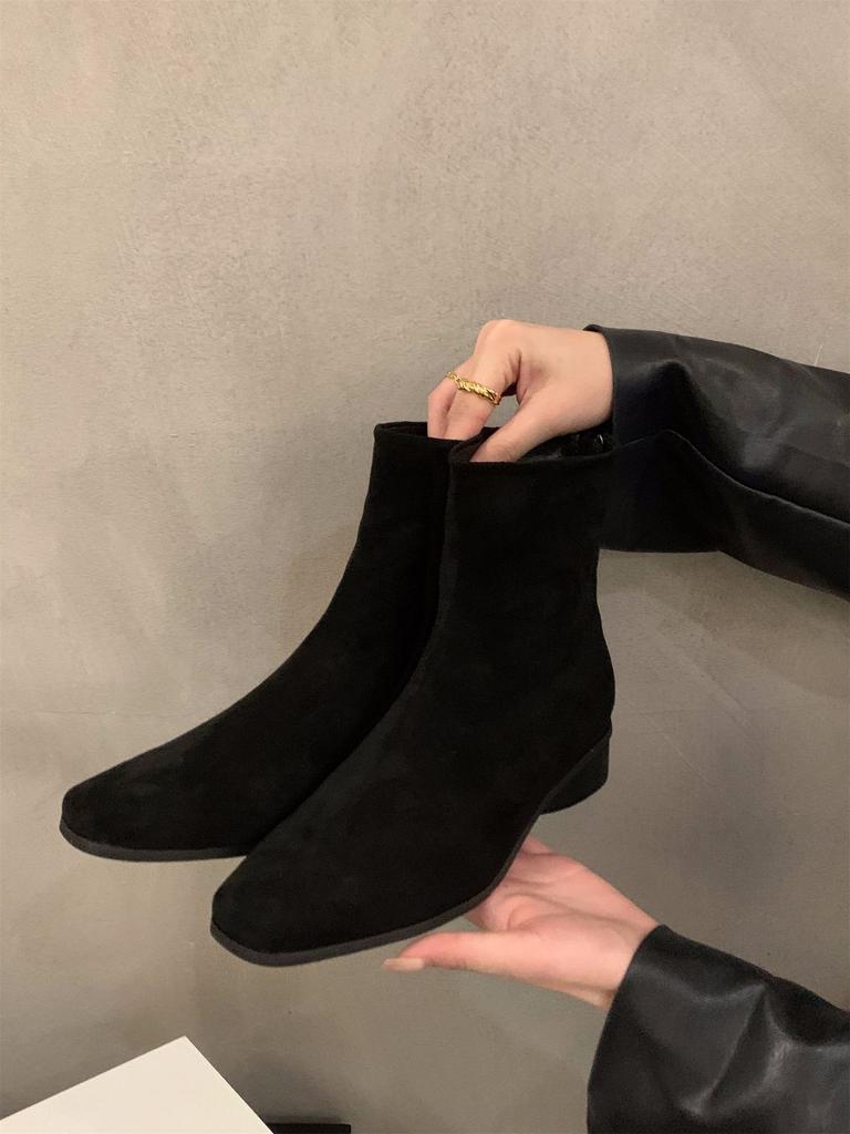 Туфли женские 2025 новые весенне-осенне-зимние бархатные тонкие короткие ботильоны Мартин на толстом каблуке с квадратным носком, корейские маленькие ботильоны