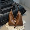 IELGY Ladies Tote Bag Autumn Winter Retro Shoulder Large Capacity Commuter Female Bag