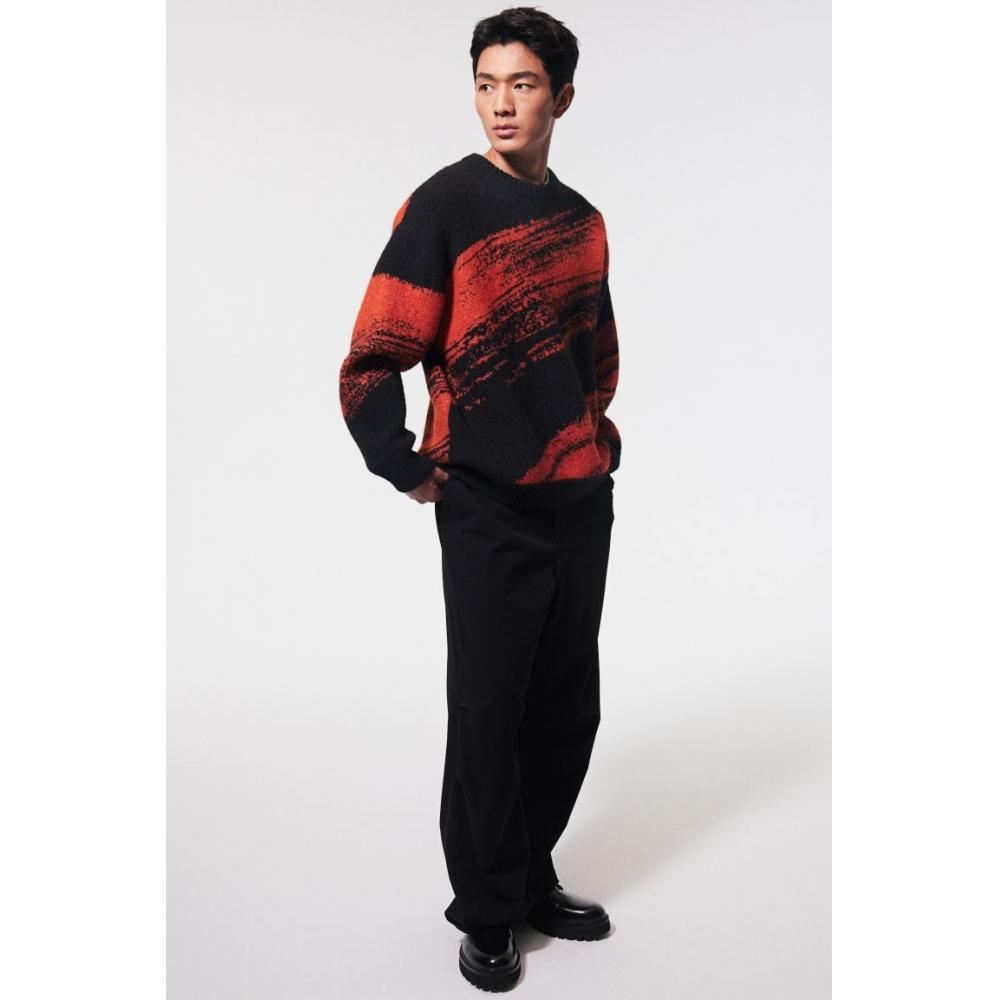 H M Loose Fit Jacquard Knit juMper Black Red Pattern