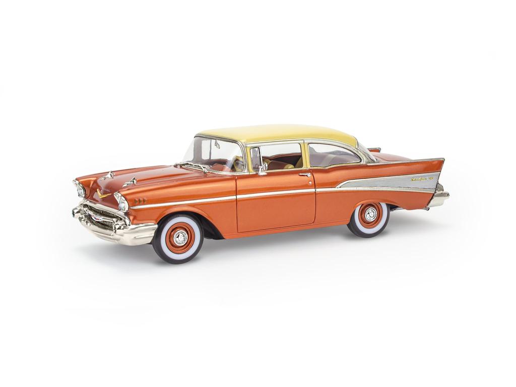German Revell American Revell 57 Chevy Bel Air Plastic Model 14551 (Revell) 1/25