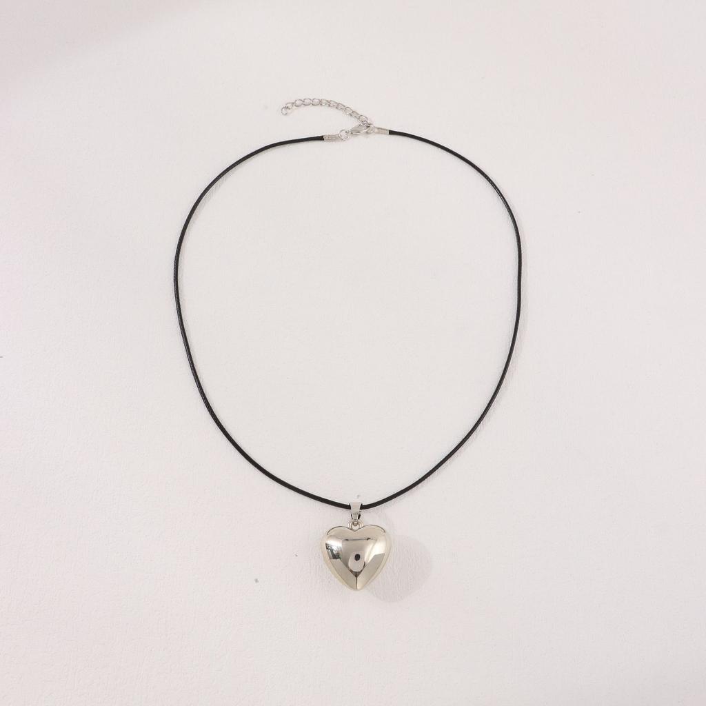 Европейская и американская мода простая подвеска в форме сердца ожерелье персонализированная гальванизированная акриловая женская цепочка для ключицы