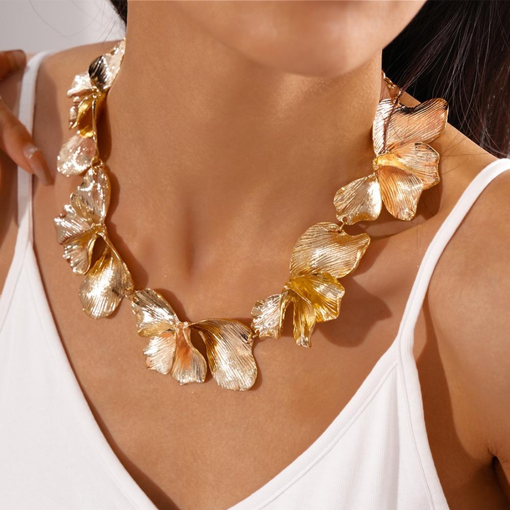 Золотистый цвет Цветок Чокер Ожерелье Панк Металлический Чокер Уникальное Неправильной Формы Лепестки Ожерелье для Женщин