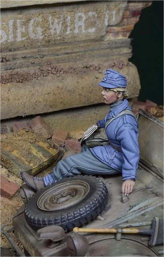 D-Day Miniatures 1/35 Немецкая вспомогательная женская авиация 1943-1945 Смоляной набор DD35231