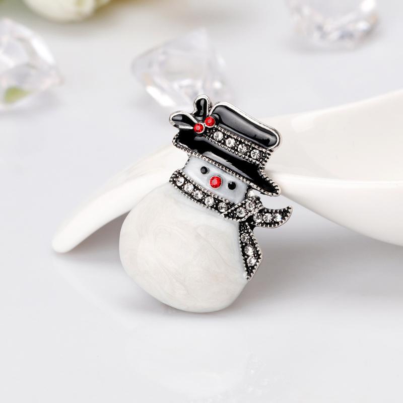 Cute Christmas Snowman Brooch Fashion Versatile Alloy Creative Mini Brooch Women'S Costume Accessories Trendy Corsage Gift