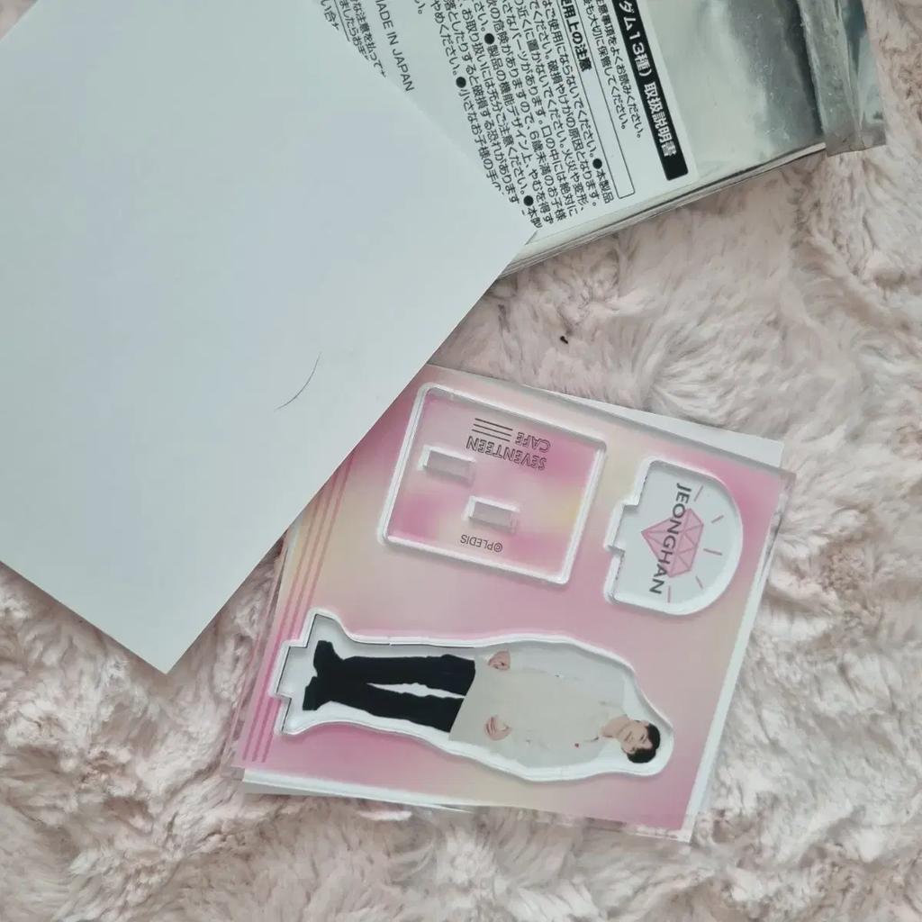 Акриловая подставка для кафе Jeonghan Seventeen