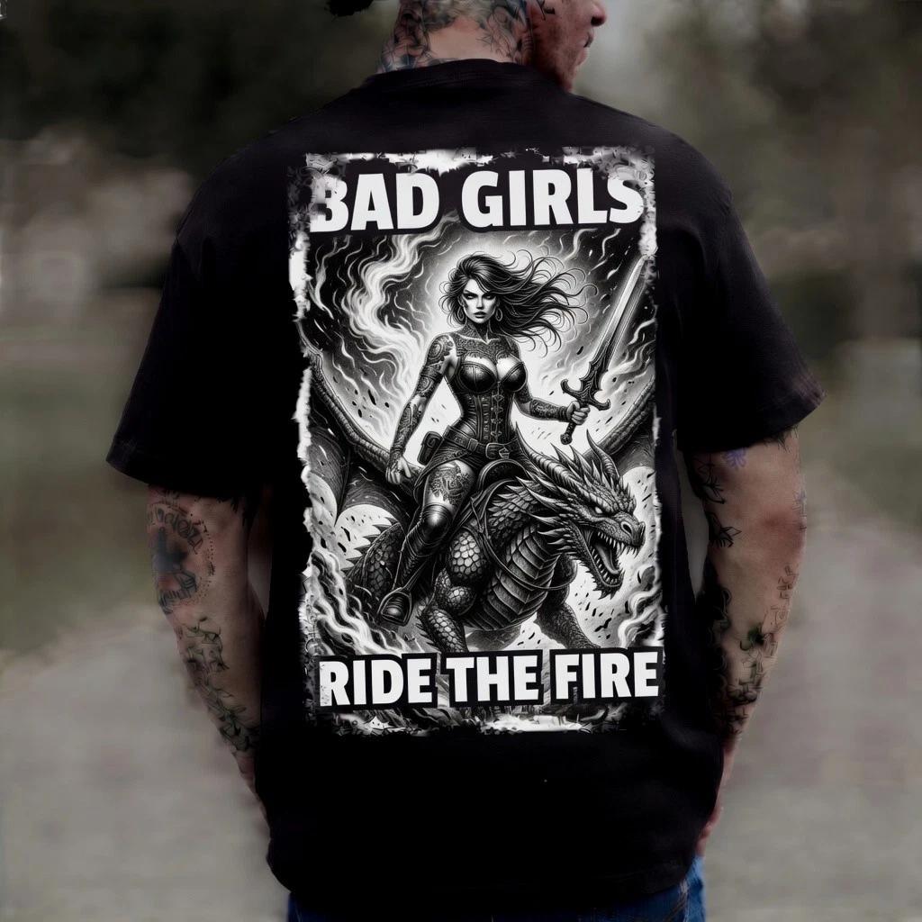 Bad Girls Ride The Fire Черная графическая футболка Татуировка дракона Дерзкая футболка