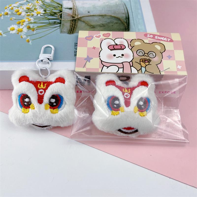 Новогодняя плюшевая брошь в виде змеи и льва, кулон в виде кролика с одеждой, обувью, шляпами - украшение для подарка