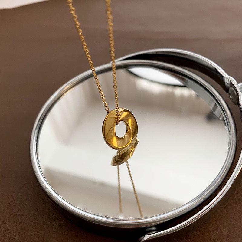 Женское колье с подвеской в виде скрученного элемента, 2024: Прочная титановая сталь, не тускнеет, универсальный стиль высокого класса