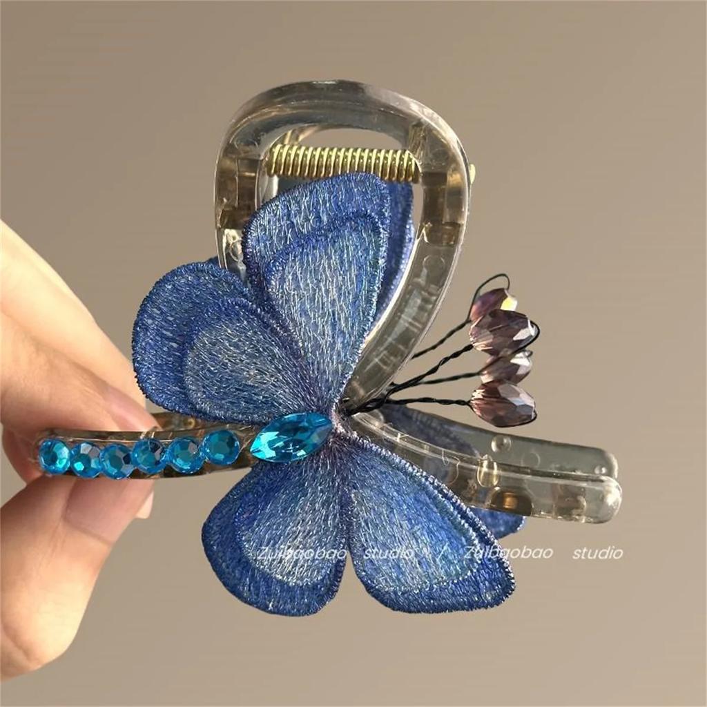 Fallen Butterfly Temperament Retro Style Embroidered Butterfly Clip for Women Medium Size Half-tied Hair At The Back of The Hair