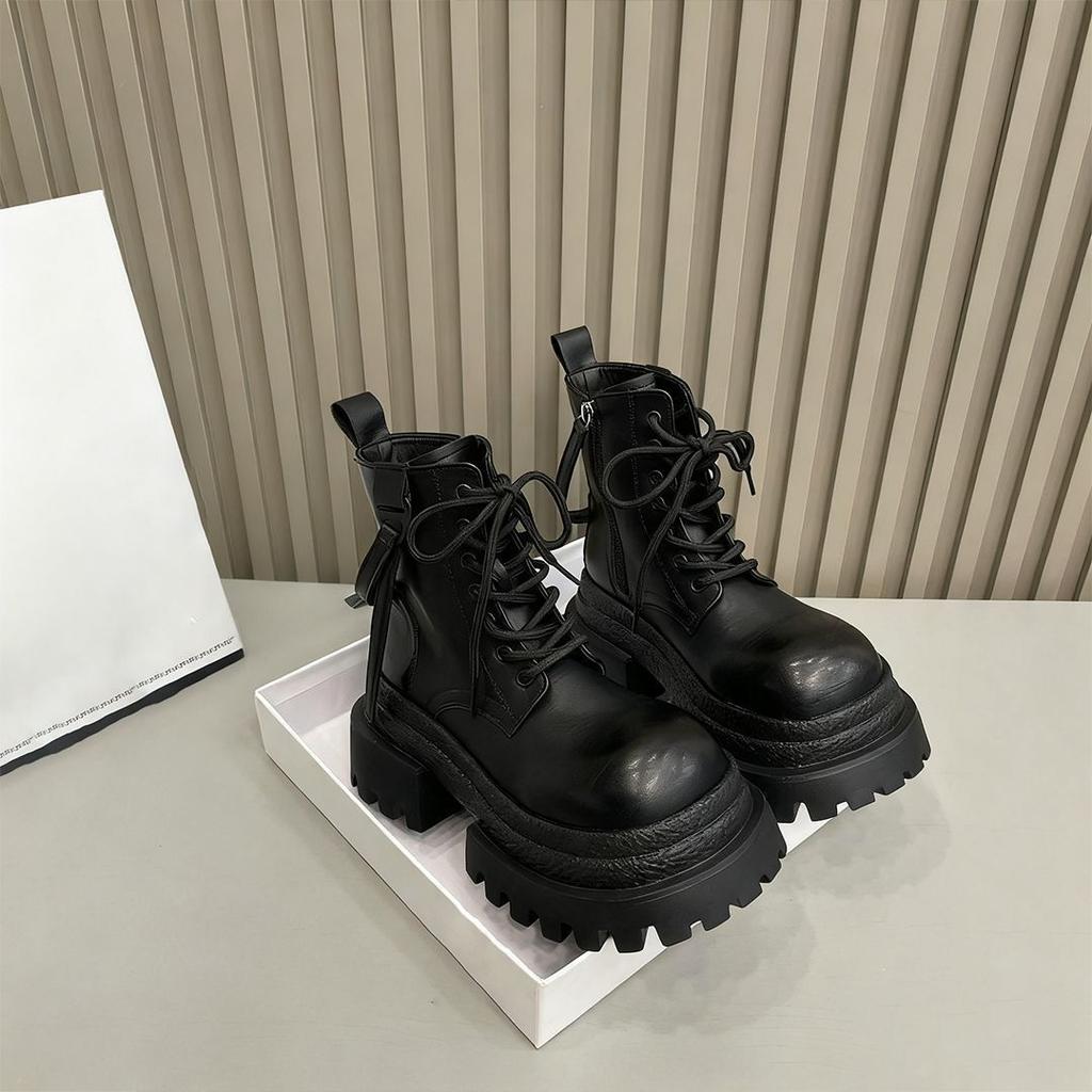 Маленький человек платформа Мартин ботинки женские интернет-знаменитость взрыв британский стиль удобные короткие ботинки женские 2025 новый осень и зима