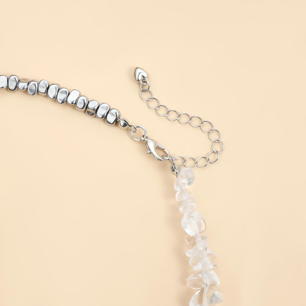 Стильное ожерелье из бусин из неправильных камней для званых ужинов, цепочка на ключицу с подвеской-сердцем, аксессуары для повседневной носки