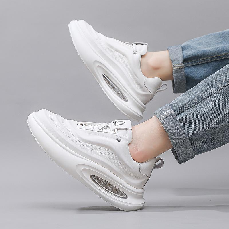 Кожаные мужские туфли осень 2025 дышащие новые трендовые универсальные туфли для папы с увеличенным размером мужская повседневная спортивная обувь