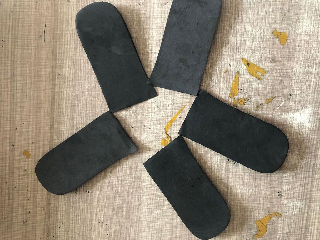 Носки, стельки, саше, накладки для увеличения роста, специальная ссылка на аукцион для подарков, одиночный аукцион не будет отправлен.