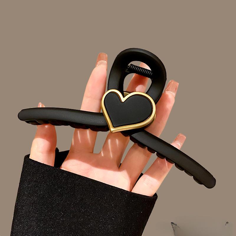 1 шт. Модный минималистичный матовый зажим-краб в форме сердца, очень большой зажим-акула, шикарная заколка в стиле маленького аромата для женщин, элегантное украшение для волос