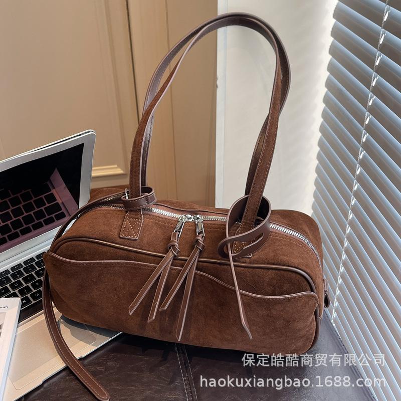 Ретро сумка женская большой вместимости 2025 новая осень и зима универсальная повседневная на плечо подмышку сумка для работы и поездок сумка-подушка