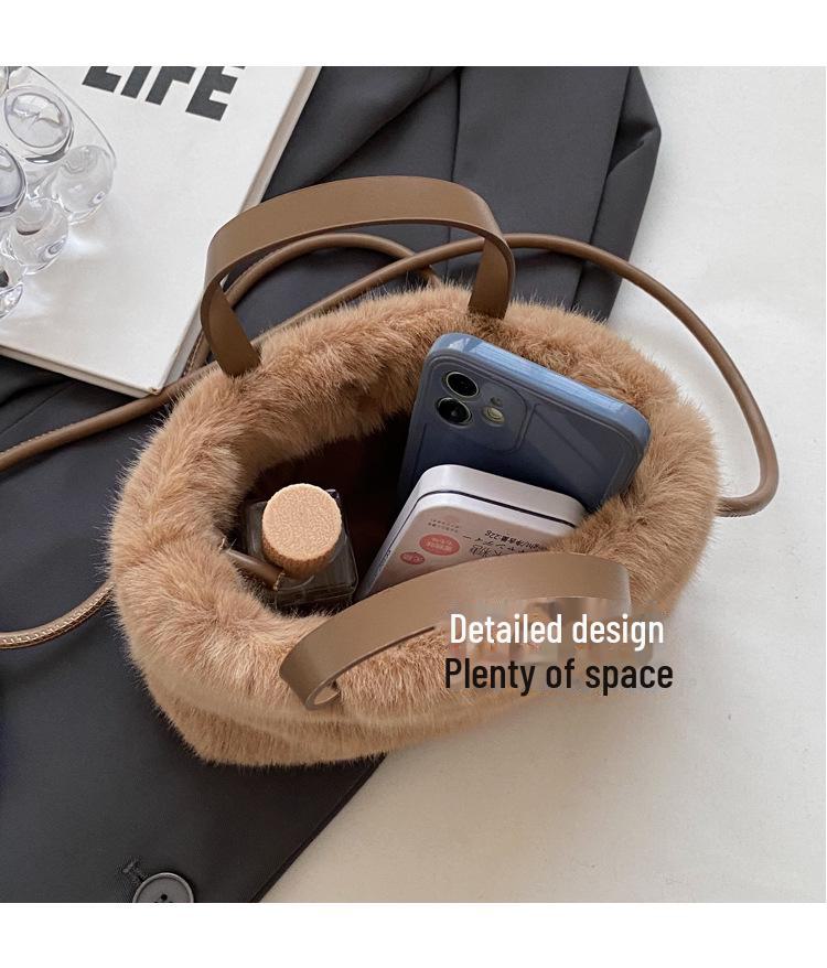 Зимняя плюшевая сумка в европейском и корейском стиле 2025 года - высококачественная маленькая сумка через плечо