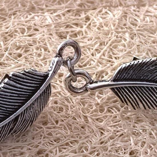 Плащ из сплава в стиле ретро, ​​пряжка на воротнике, зажим в форме листа из искусственного пера, шелковый шарф, шаль, пряжка на талии, фиксированная брошь, зажим для ремня