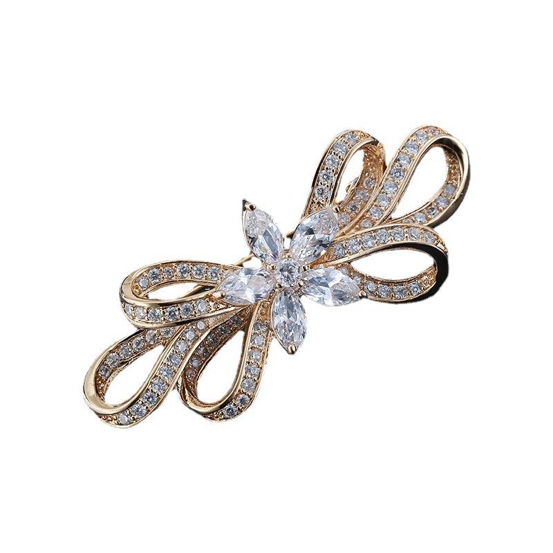 Korean Version of Exquisite Three-dimensional Bow Zircon Brooch, Spot Corsage Clothing Accessories Pin
