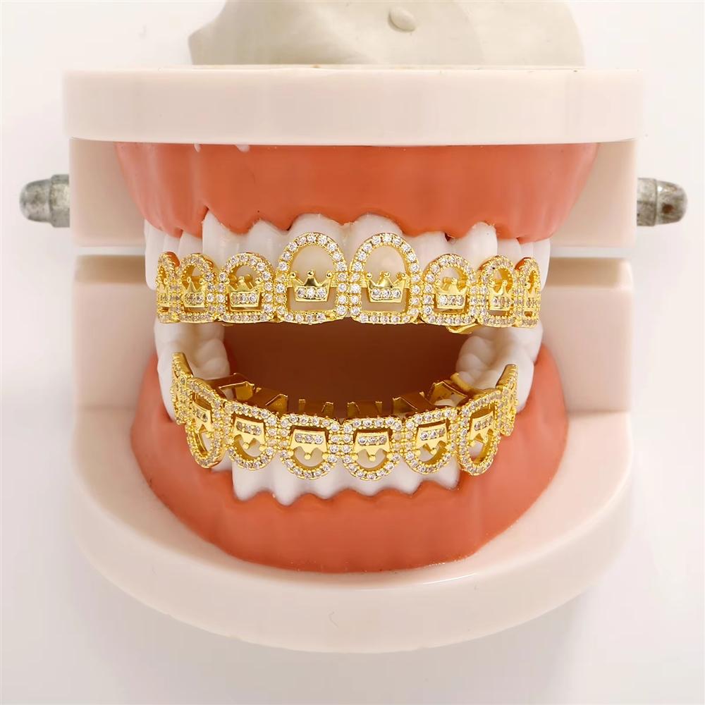 Hip Hop Iced Out Teeth Grillz 18K Gold Plated Grillz Bling Crown 8 Teeth Grillz Shape Rapper Body Jewelry Gift