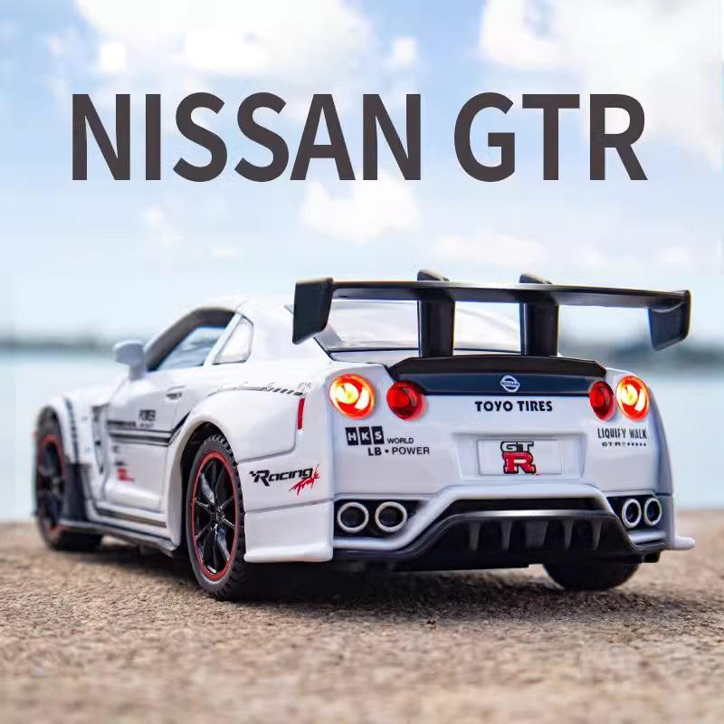 1:Масштаб 1:32 Спортивный автомобиль Nissan GTR R35 из сплава Литая модель Со звуком и светом Настольная коллекция Декоративный подарок Для мальчиков Дисплейный орнамент