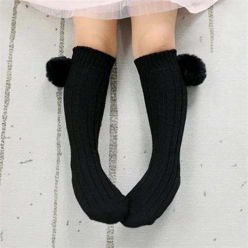 Детские носки для девочек, хлопковые меховые шарики, детские носки до колена для девочек, зимние теплые вязаные детские чулки для детей 0-7 лет