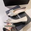 Новые модные туфли на плоской подошве с бантом из стразов и острым носком, прозрачные туфли-лодочки для женщин, весна-лето, большой размер 42 43