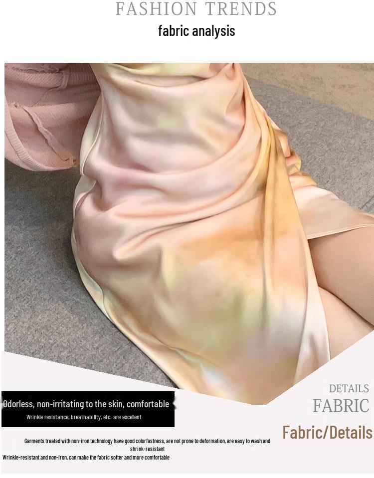 Летнее платье на бретельках-спагетти из сатина с принтом и французским вырезом-хомут в наличии