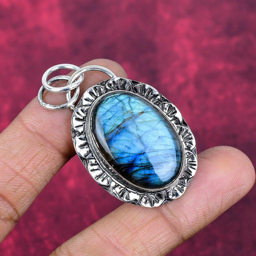Labradorite Pendant, 925 Sterling Silver Pendant Jewelry. Gift For Women Handmade Pendant Gemstone Jewelry